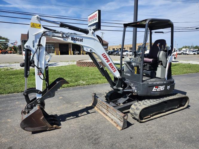 BOBCAT E26