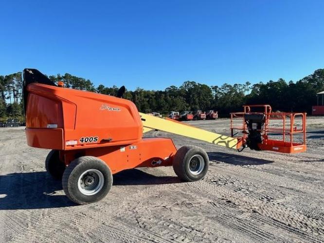 JLG 400S