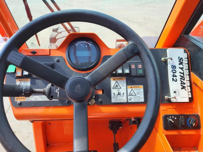 SKY TRAK 8042