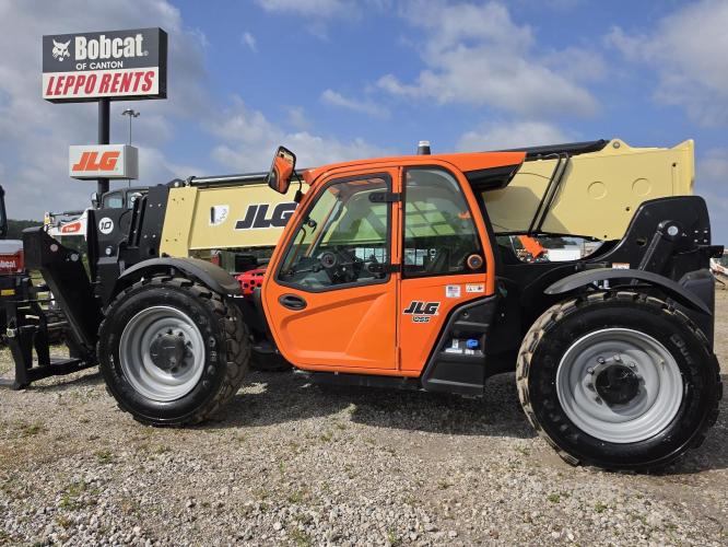 JLG 1055