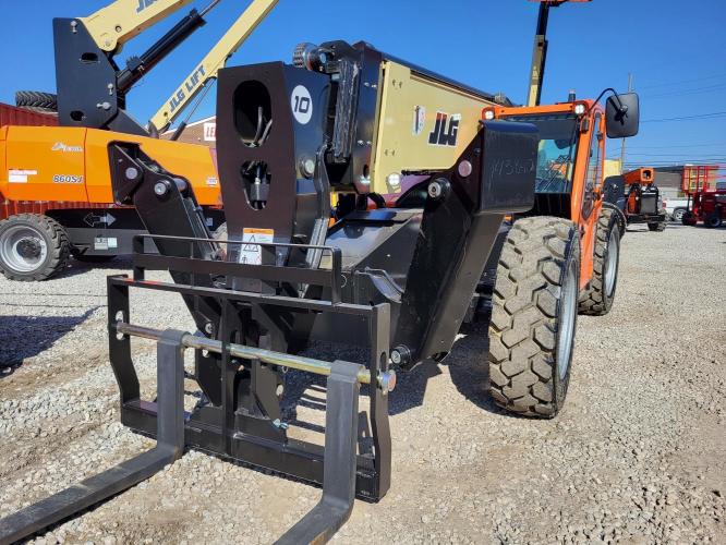 JLG 1055