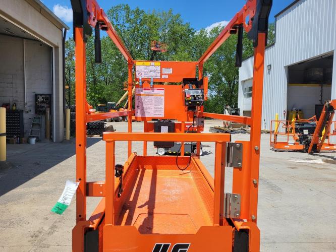 JLG ES1932