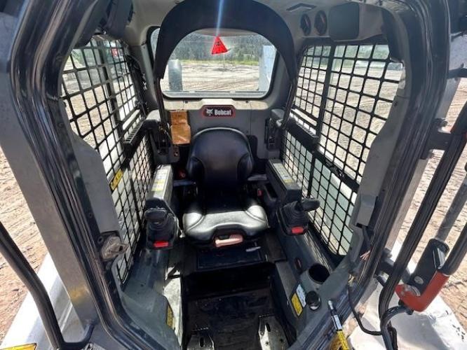 BOBCAT T76