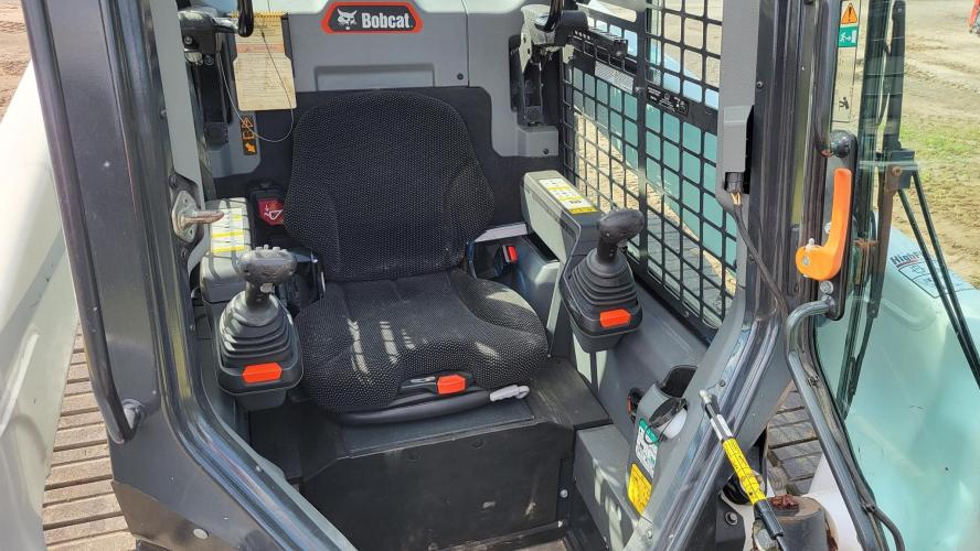 BOBCAT T76