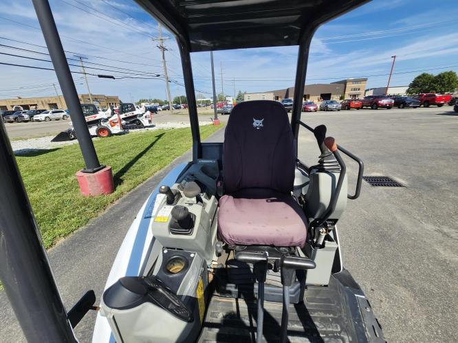 BOBCAT E26