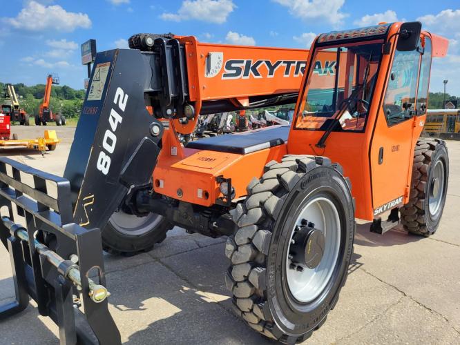 SKY TRAK 8042