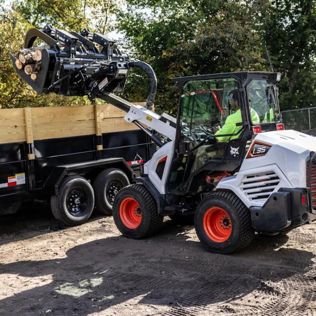 L35 Small Articulated Loader