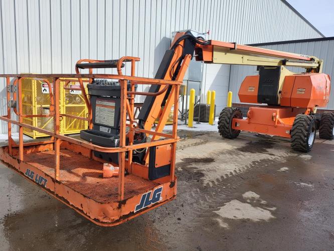 JLG 800AJ