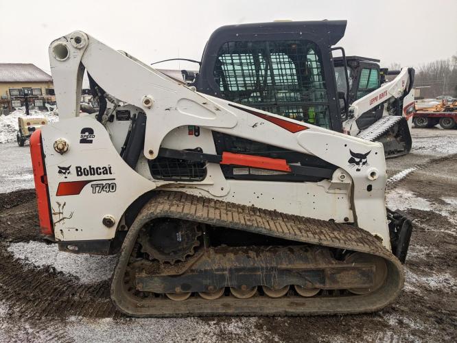 BOBCAT T740
