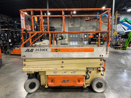 2004 JLG 2030ES