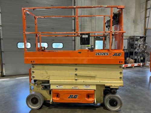 2015 JLG 2632ES