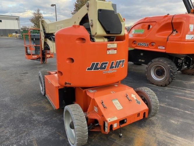 JLG Used E400AJPN
