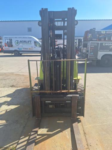 Clark GPX25 Pneumatic Forklift