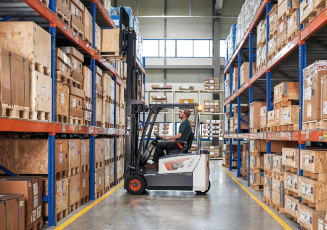 3-Wheel Electric Cushion/Pneumatic (3,000-4,000 LBS)