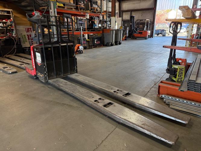 Raymond 8410FRE60L Electric Pallet Jack