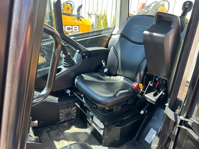 JCB 3TS-8W Teleskid