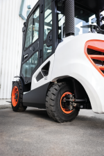 Medium Diesel Pneumatic (4,000-7,000 LBS)