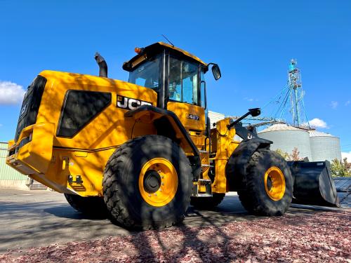 2023 JCB 427