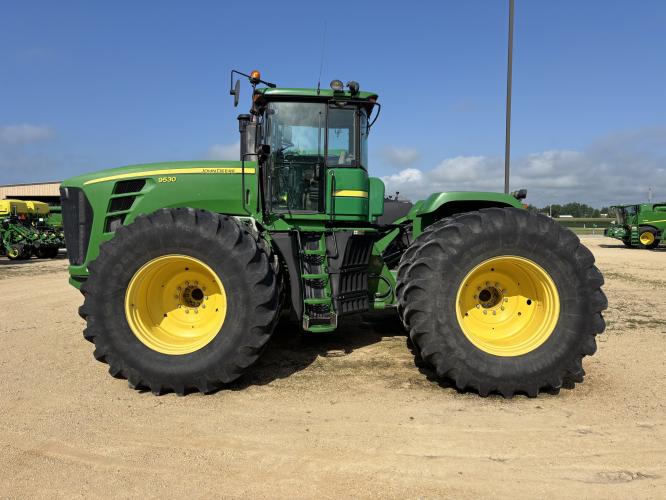 John Deere 9530