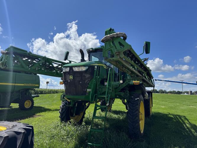 John Deere 412R