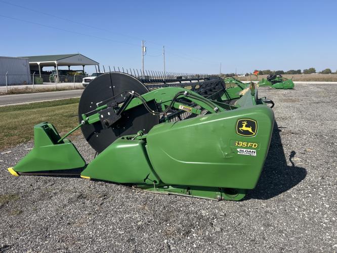 John Deere 635FD
