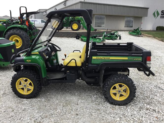 John Deere XUV 825I GREEN