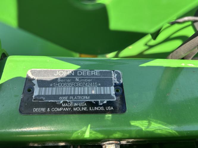 John Deere 635F