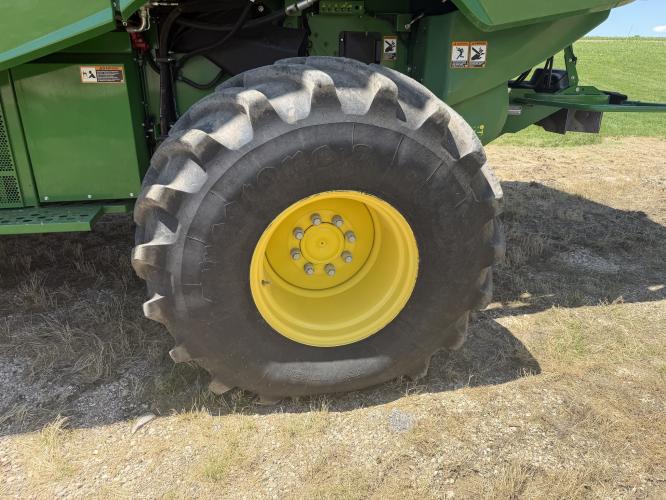 John Deere S790