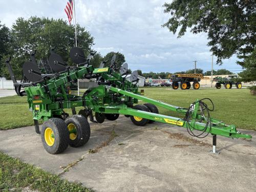 2025 John Deere MT11