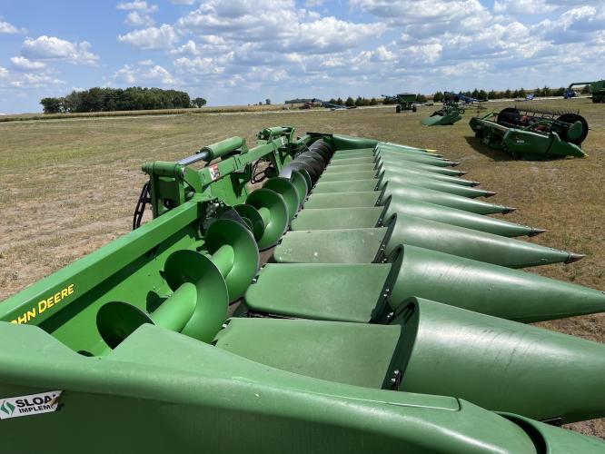 John Deere C12F