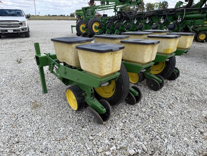 John Deere 7200