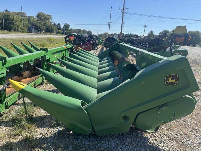 John Deere C8R