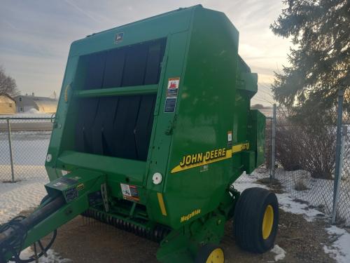 2001 John Deere 567