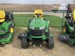 John Deere X730