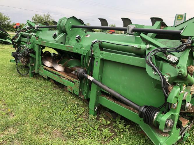 John Deere C16F