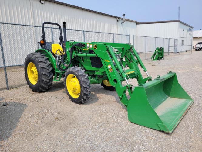 John Deere 5075E