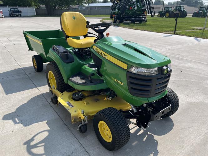John Deere X730