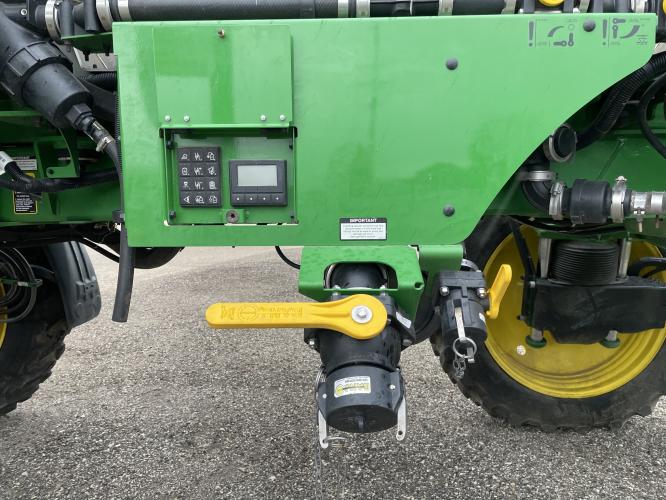 John Deere 412R