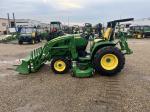 John Deere 3046R