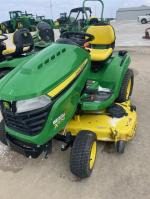 John Deere X570