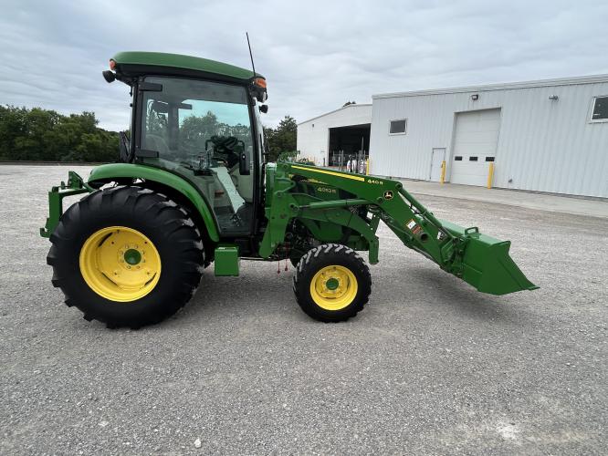 John Deere 4052R