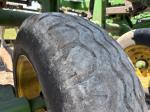John Deere 2720