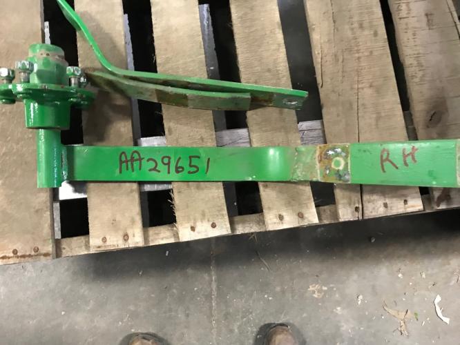 John Deere AA29651 RH Arm w/ hub