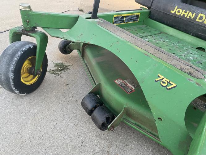 John Deere 757