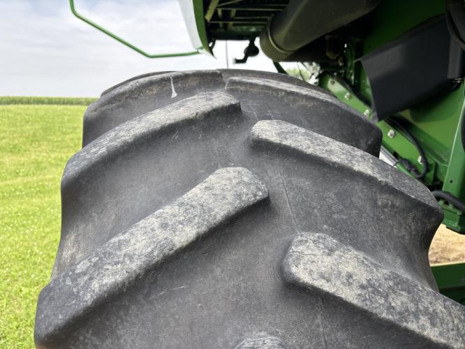 John Deere S680