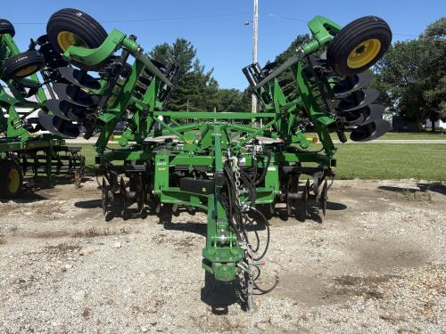 2023 John Deere 2720