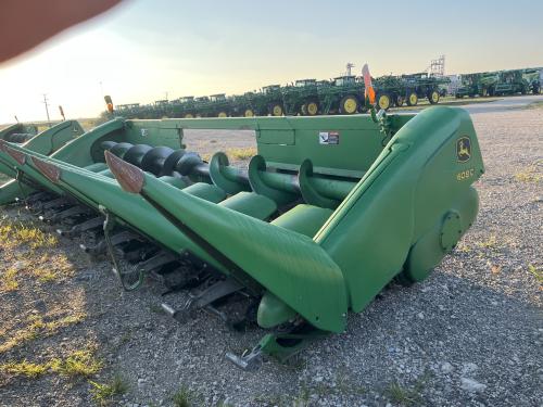 2011 John Deere 608C