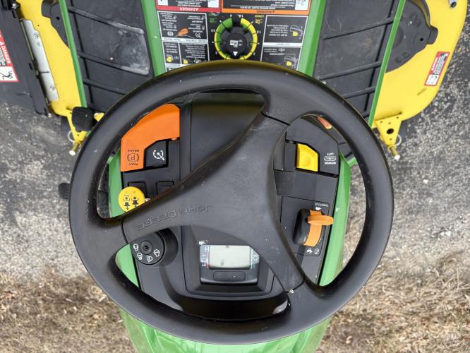 John Deere X590