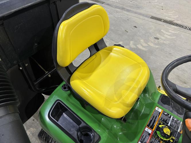 John Deere X320