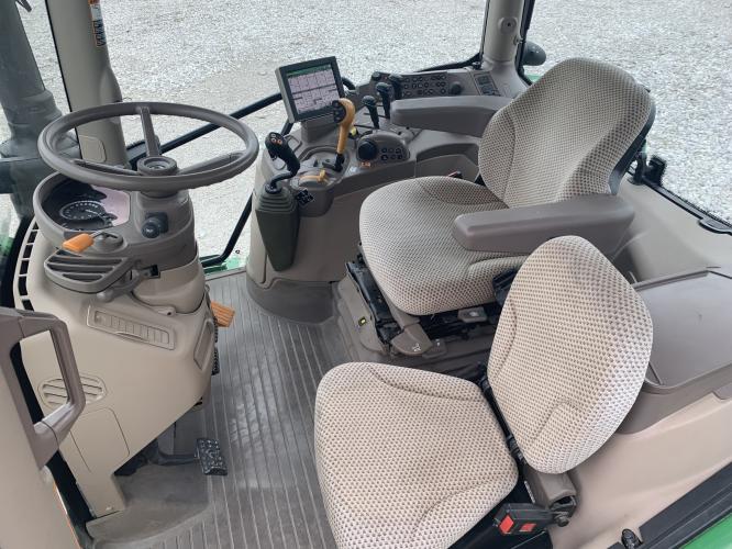 John Deere 6130R